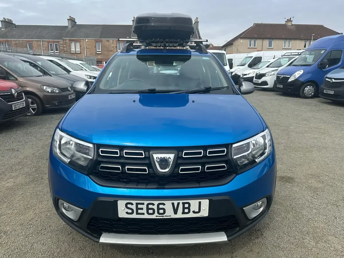 Used Dacia Sandero Lauréate 2017 Blue Hatchback