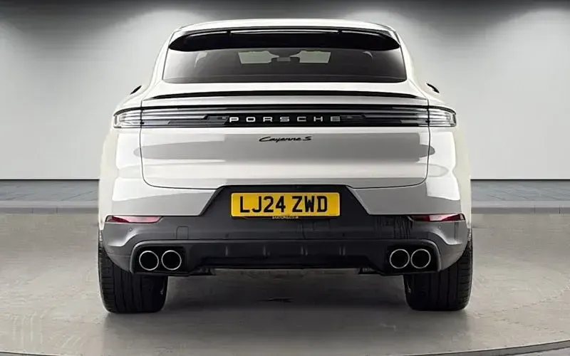 Used Porsche Cayenne 650 HP (478 kW) 2024 Crayon grey SUV