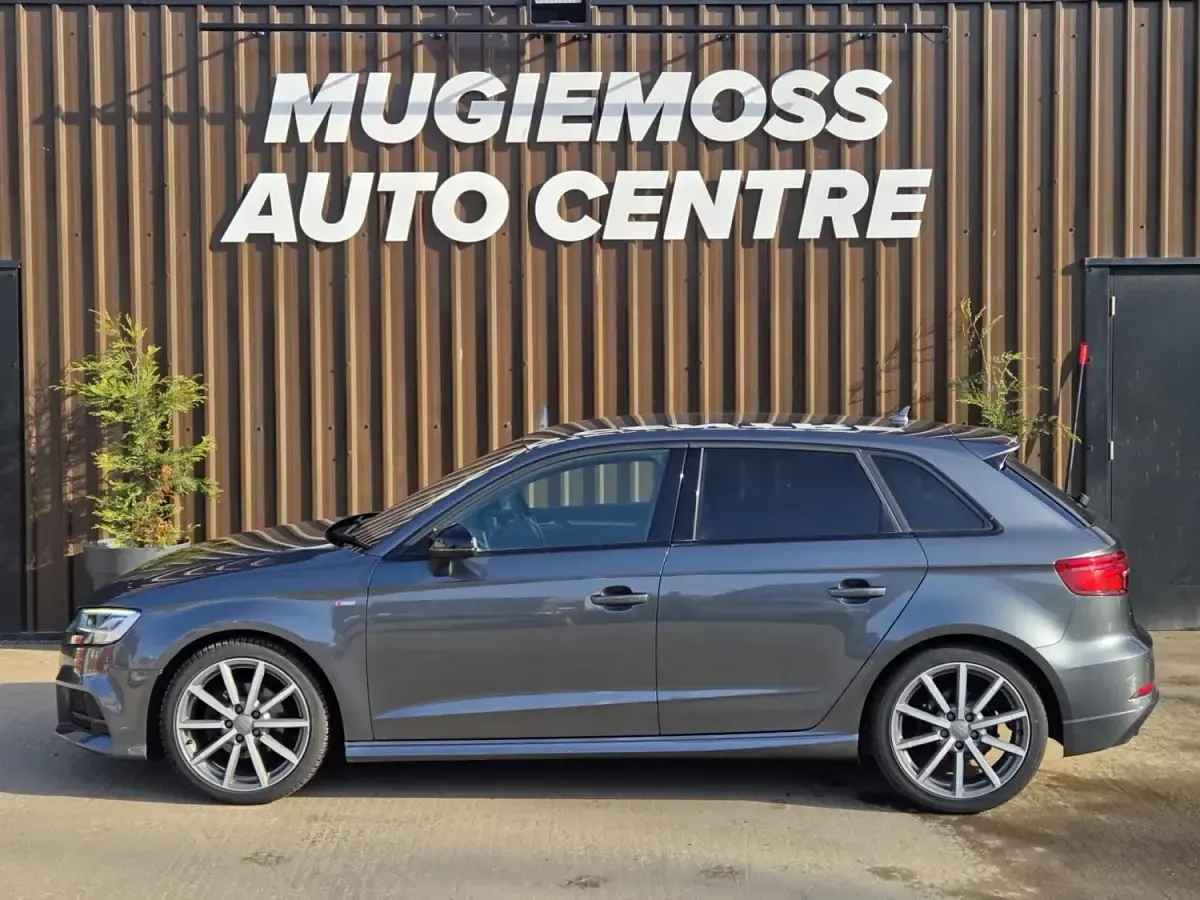 Usado Audi A3 Black Edition 150 HP (110 kW) 2017 Cinzento Citadino