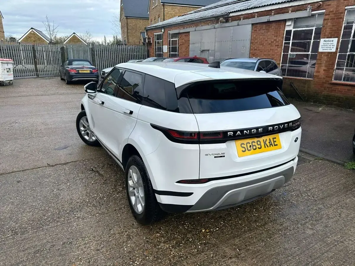 Used Land Rover Range Rover evoque S 2019 White SUV