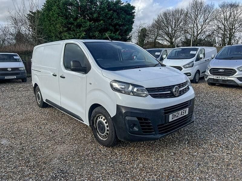 Used Vauxhall Vivaro Edition 100 HP (73 kW) 2021 White MPV