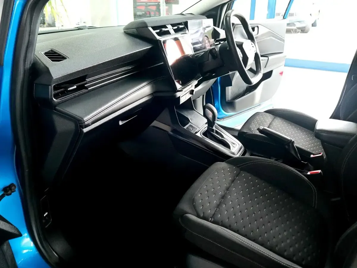 Używany Ford Puma Titanium 2024 Niebieski Hatchback