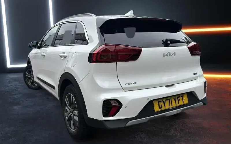 Used Kia Niro 141 HP (103 kW) 2022 White SUV