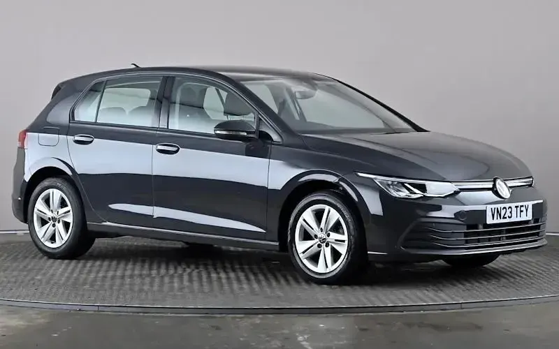 Used VW Golf VIII Life 131 HP (96 kW) 2023 Hatchback