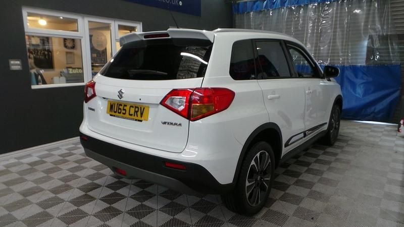 Used Suzuki Vitara SZ5 120 HP (88 kW) 2015 White SUV