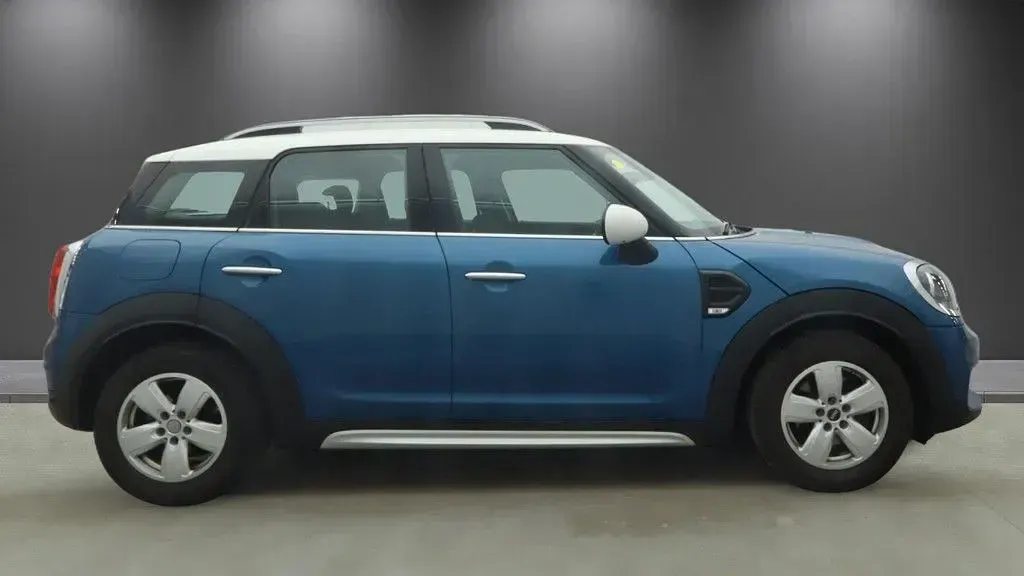 Used Mini Cooper Countryman Classic 136 HP (100 kW) 2019 Blue SUV