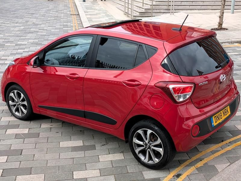 Used Hyundai i10 SE 2018 Red Hatchback