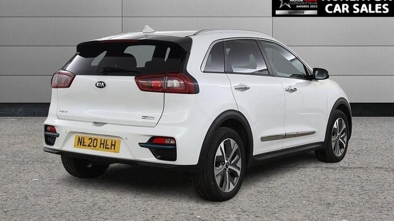 Used Kia Niro First Edition 150 kW (204 HP) 2020 White SUV