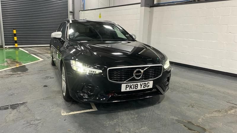 Used Volvo V90 R-Design 190 HP (139 kW) 2018 Black Estate