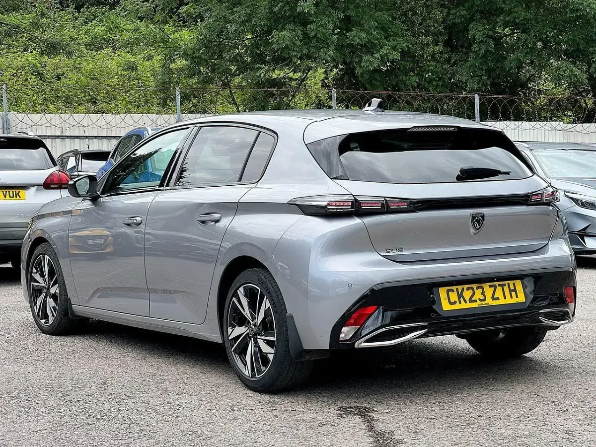 Used Peugeot 308 Allure 129 HP (94 kW) 2023 Grey Hatchback