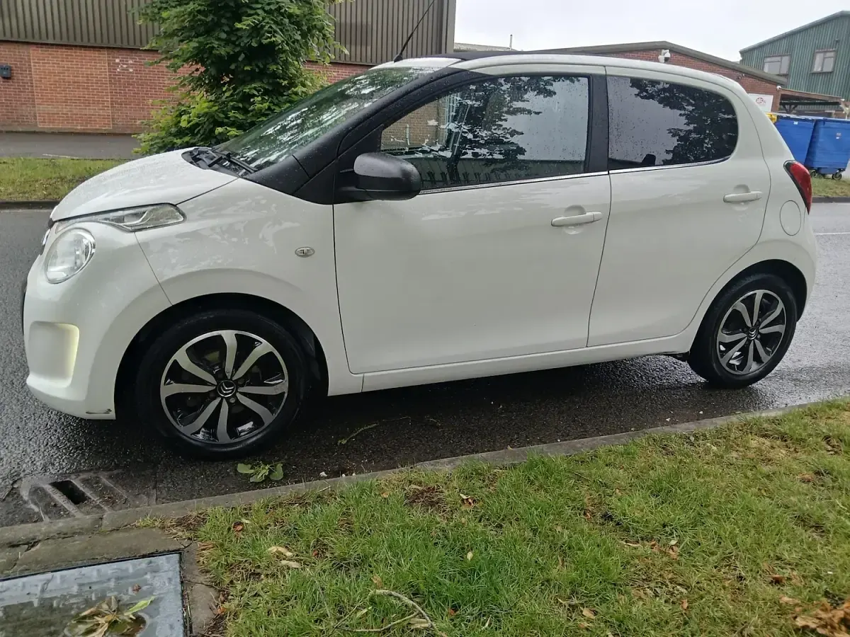 Used Citroën C1 Flair 82 HP (60 kW) 2014 White Hatchback