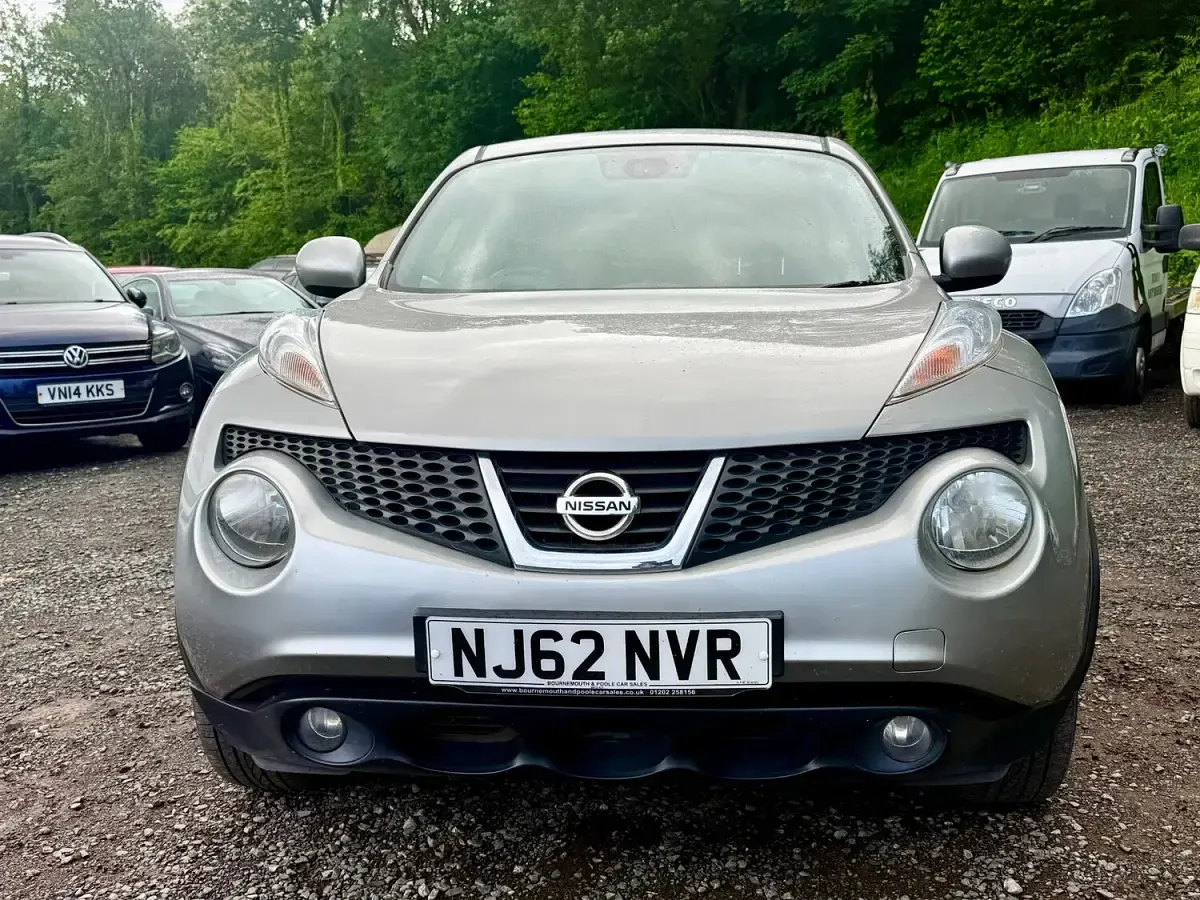 Used Nissan Juke Tekna 117 HP (86 kW) 2012 Silver SUV