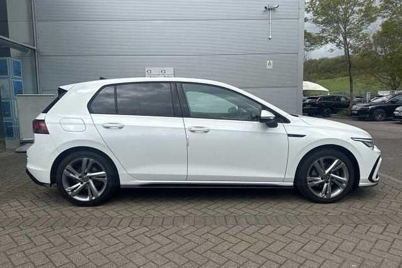 Second-hand VW Golf VIII 150 CP (110 kW) 2023