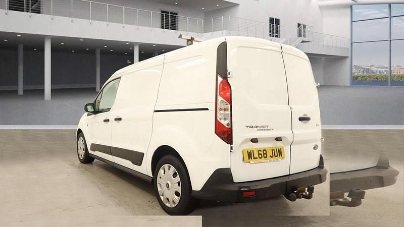 Used Ford Transit Trend 100 HP (73 kW) 2018 White Estate