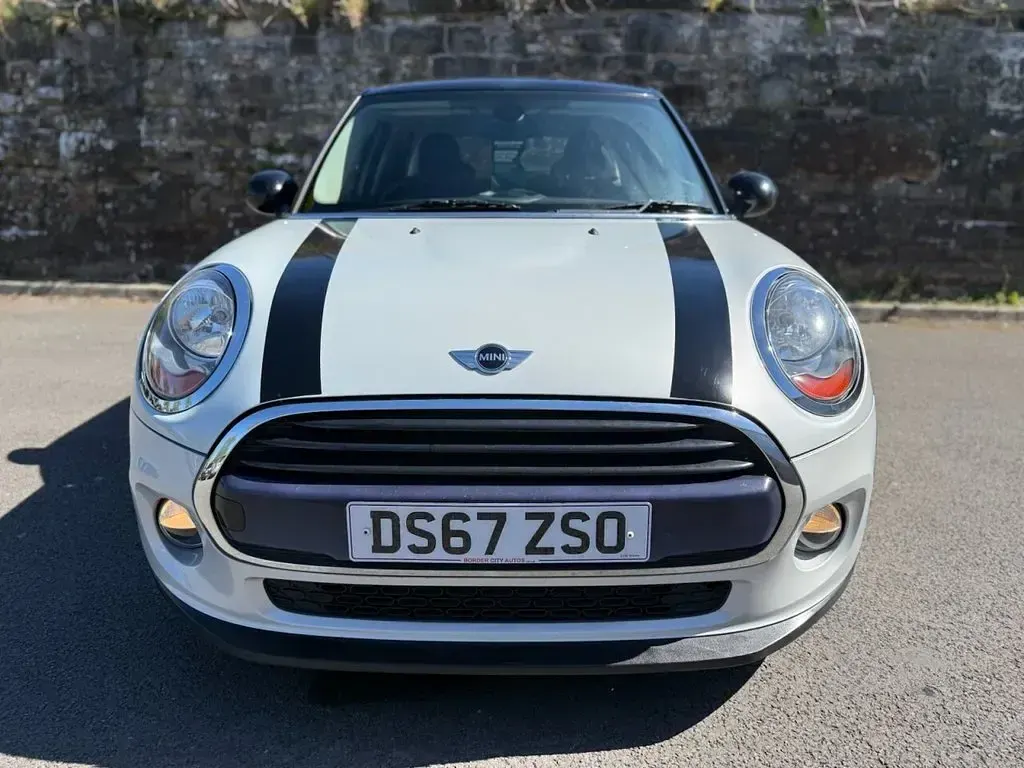 Used Mini Cooper D Hatch 116 HP (85 kW) 2017 Silver Hatchback