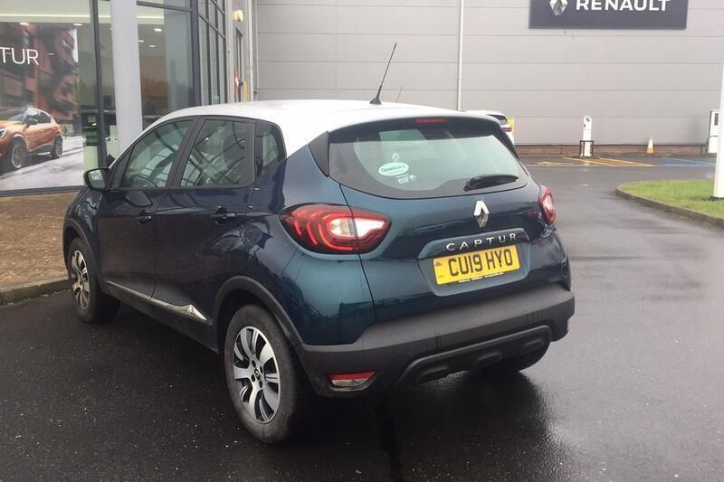 Second-hand Renault Captur Play 90 CP (66 kW) 2019 Albastru SUV