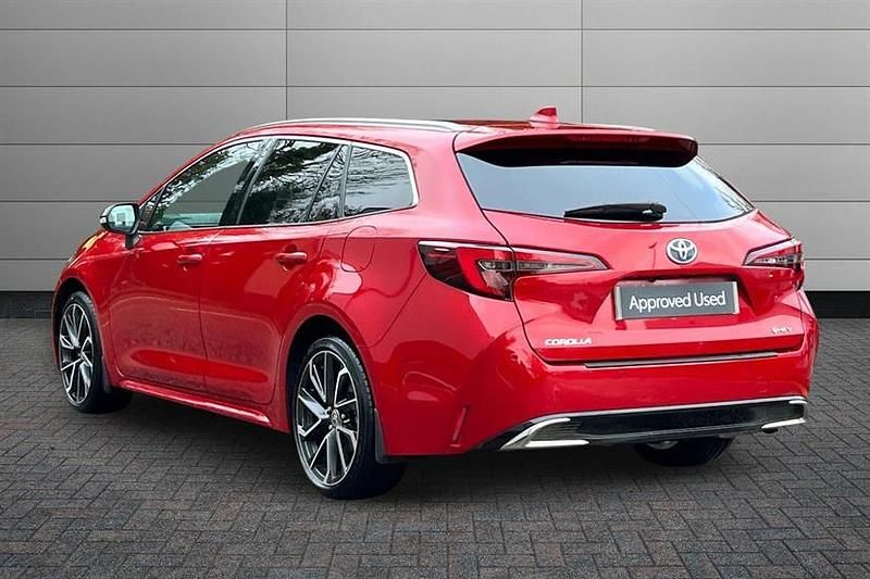 Used Toyota Corolla 178 HP (130 kW) 2025 Scarlet flare