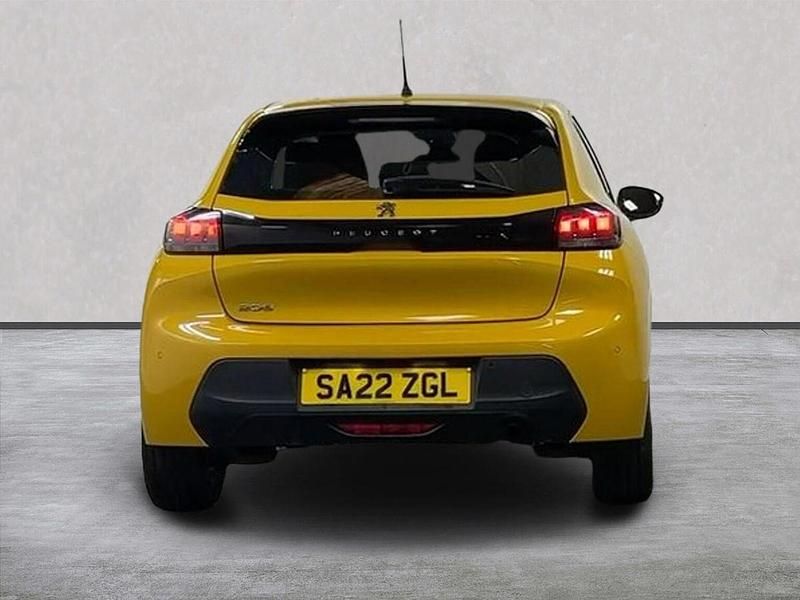 Used Peugeot 208 Active Premium 75 HP (55 kW) 2022 Yellow Hatchback