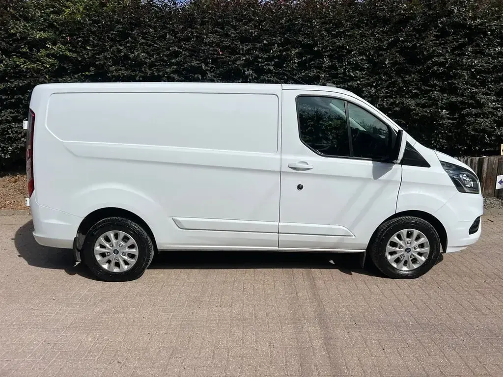 Used Ford Transit Custom Limited 2021 White Van