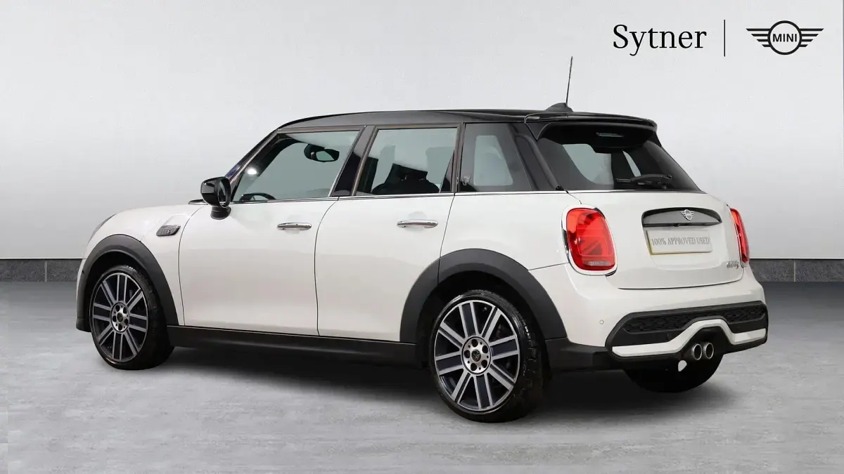 Used Mini Cooper S Exclusive 176 HP (129 kW) 2023 White Hatchback