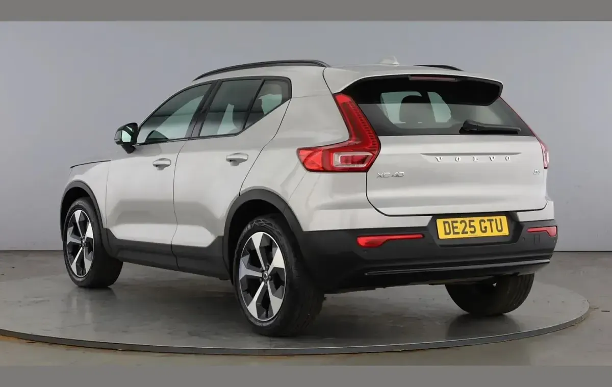 Used Volvo XC40 Plus 194 HP (142 kW) 2025 Silver SUV