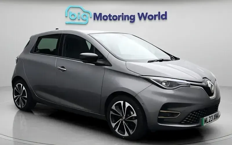 Used Renault Zoe Iconic 100 kW (136 HP) 2023 Hatchback