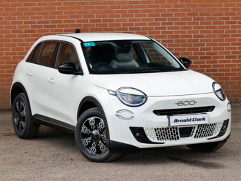 New Fiat 600 100 HP (73 kW) 2026 White SUV