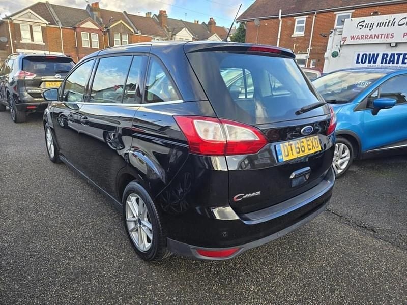 Used Ford Grand C-Max Zetec 120 HP (88 kW) 2017 Black MPV