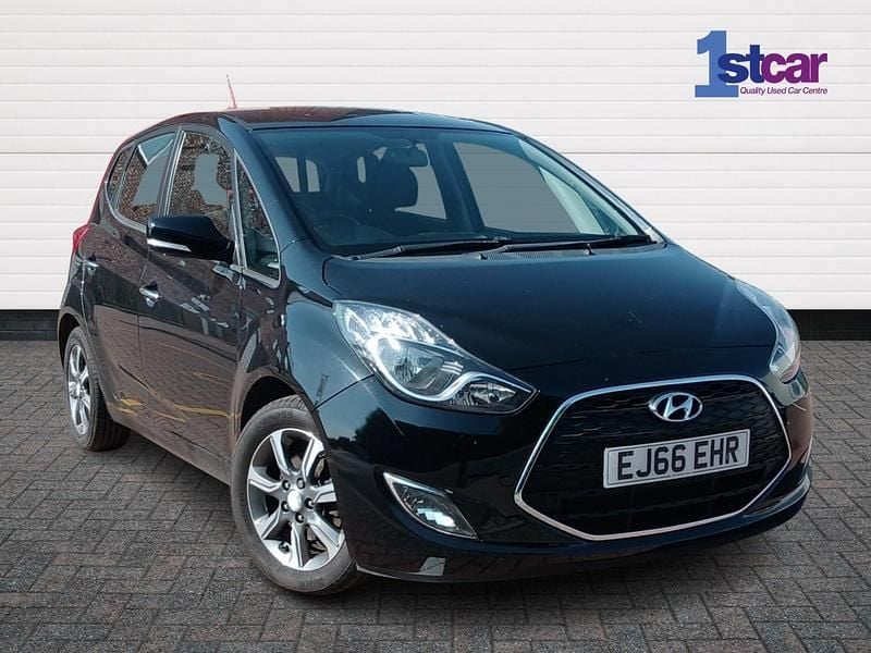 Black Used 2016 Hyundai ix20 SE MPV | £5,989 (Fair price) - Image 1/4
