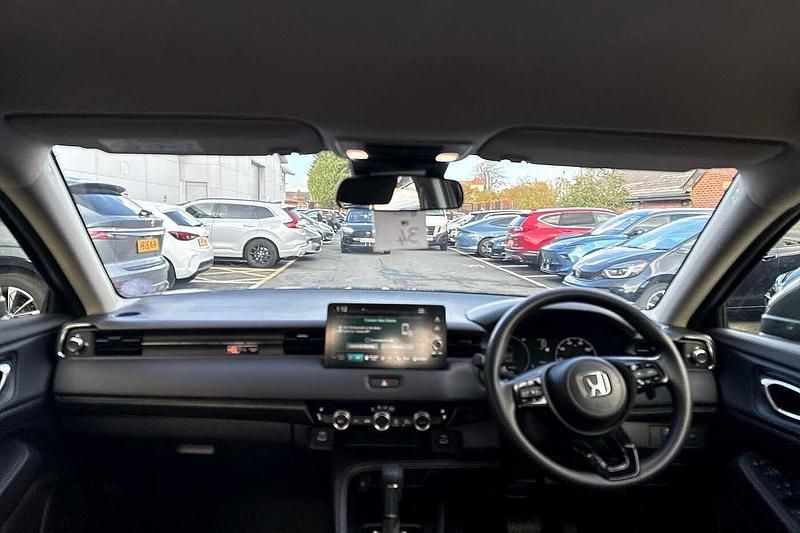 Used Honda HR-V Elegance 131 HP (96 kW) 2023 Meteoroid grey SUV