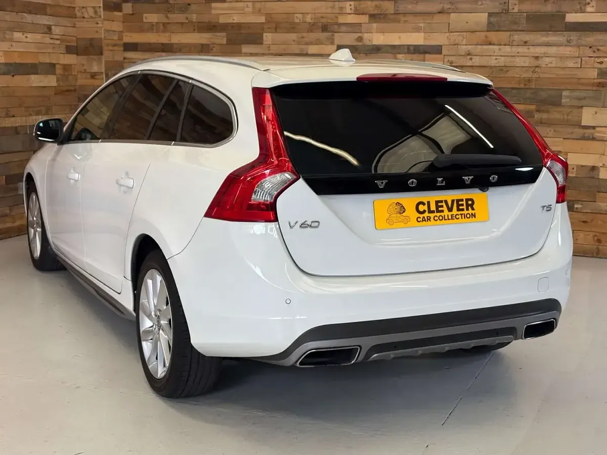 Used Volvo V60 Business Edition 190 HP (139 kW) 2014 White Estate