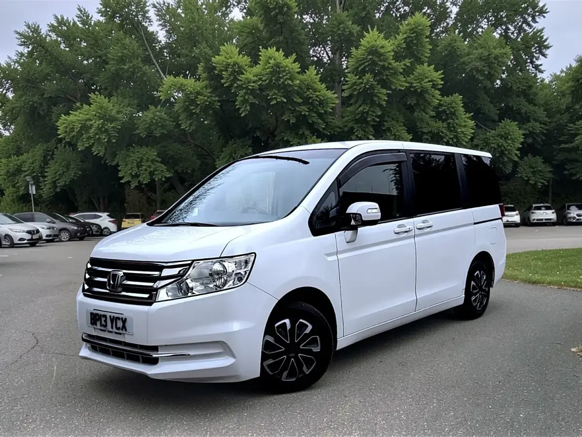 Używany Honda Stepwgn 2026 Czarny Minivan