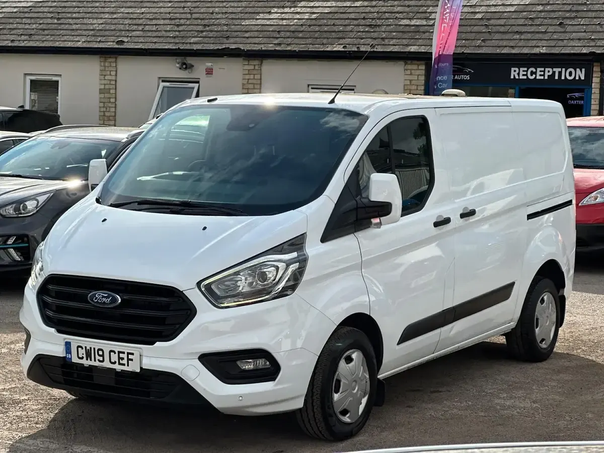 Used Ford Transit Custom Trend 130 HP (95 kW) 2019 White Van