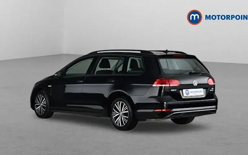 Used VW Golf VII SE 131 HP (96 kW) 2018 Black Estate