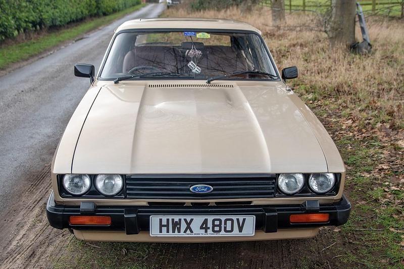 Used Ford Capri Ghia 1979 Gold Coupe