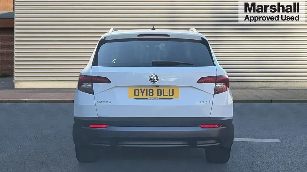 Used Skoda Karoq SE 150 HP (110 kW) 2018 Moon white SUV