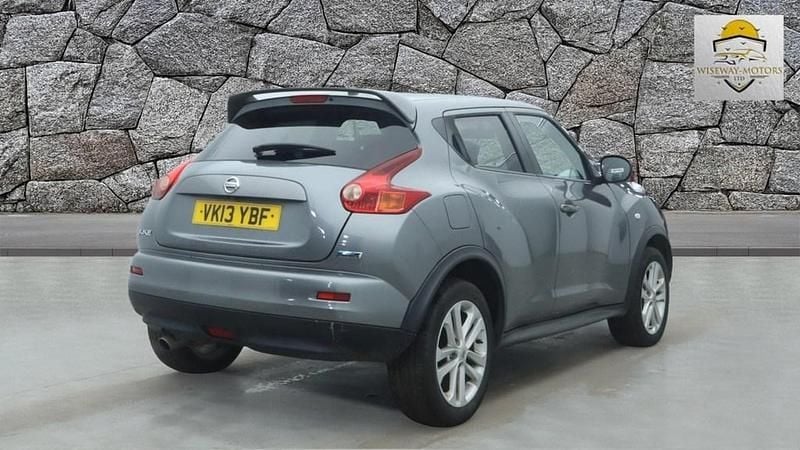 Begagnad Nissan Juke Acenta 110 HK (80 kW) 2013 Grå SUV