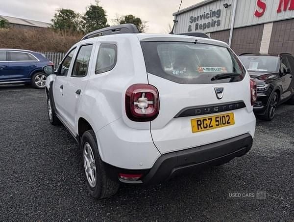 Used Dacia Duster Essentiel 100 HP (73 kW) 2020 White Hatchback