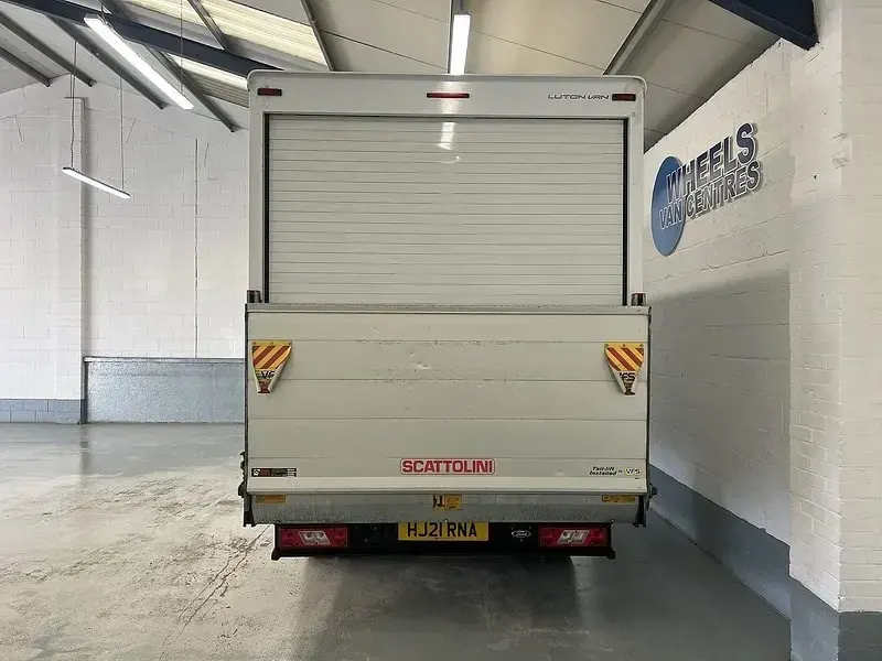 Usado Ford Transit 130 HP (95 kW) 2021 Branco Cabrios