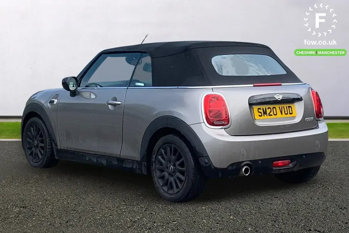 Usado Mini Cooper Cabriolet Comfort 136 CV (100 kW) 2020 Plateado Descapotable