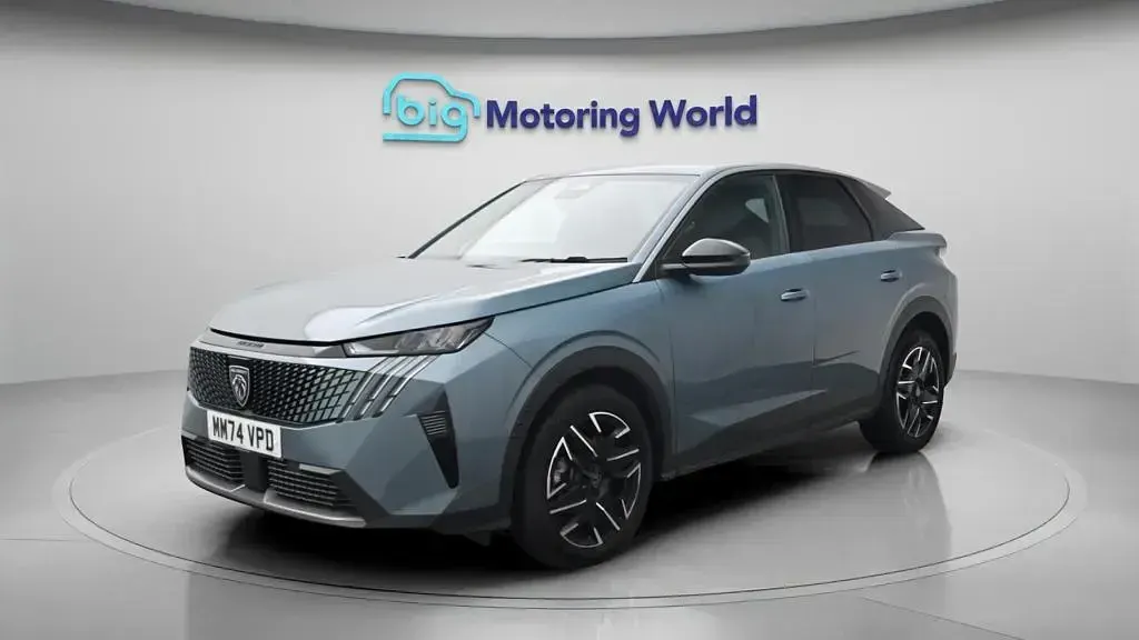 Used Peugeot 3008 Allure 136 HP (100 kW) 2024 Blue SUV