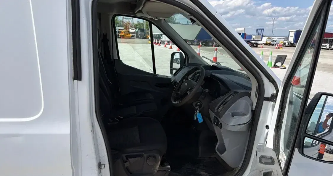 Used Ford Transit 170 HP (125 kW) 2017 White Van