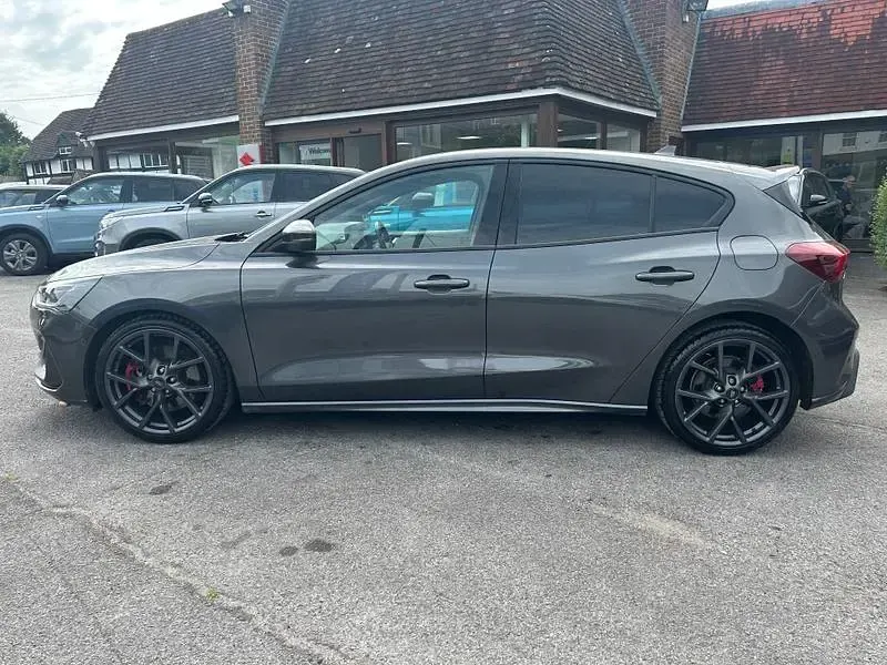 Used Ford Focus ST 280 HP (205 kW) 2023 Grey Hatchback