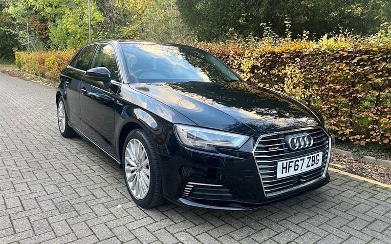 Used 2018 Audi A3 e-tron Hatchback | £12,995 (Super price) - Image 1/4