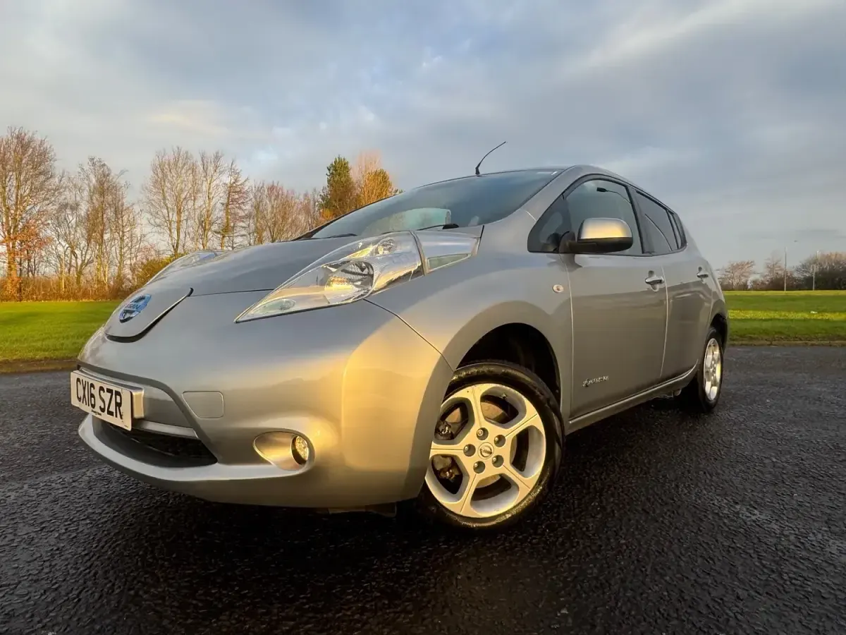 Used Nissan Leaf Acenta 80 kW (109 HP) 2016 Silver Hatchback