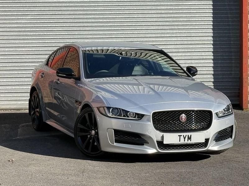 Used Jaguar XE R-Sport 180 HP (132 kW) 2015 Silver Sedan
