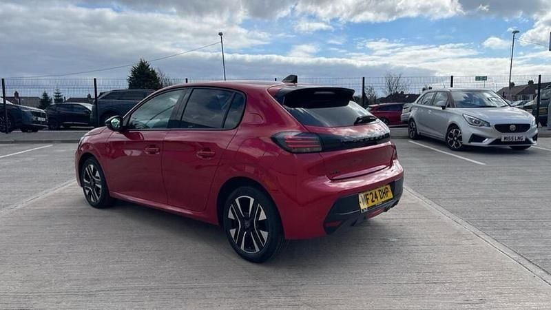 Used Peugeot 208 Allure 99 HP (72 kW) 2024 Red Hatchback