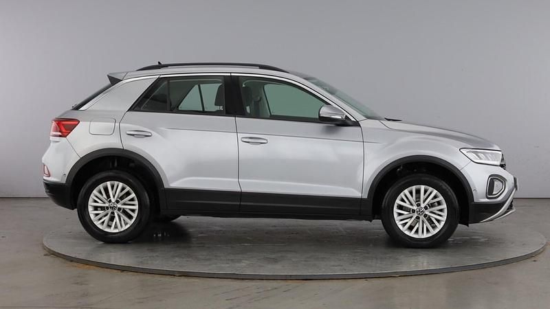 Used VW T-Roc Life 110 HP (80 kW) 2023 Silver SUV
