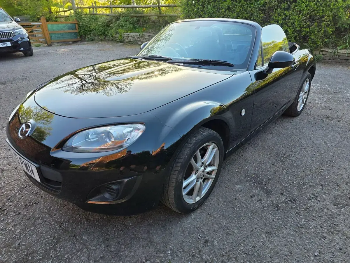 Usado Mazda MX5 126 HP (92 kW) 2010 Preto Cabrios