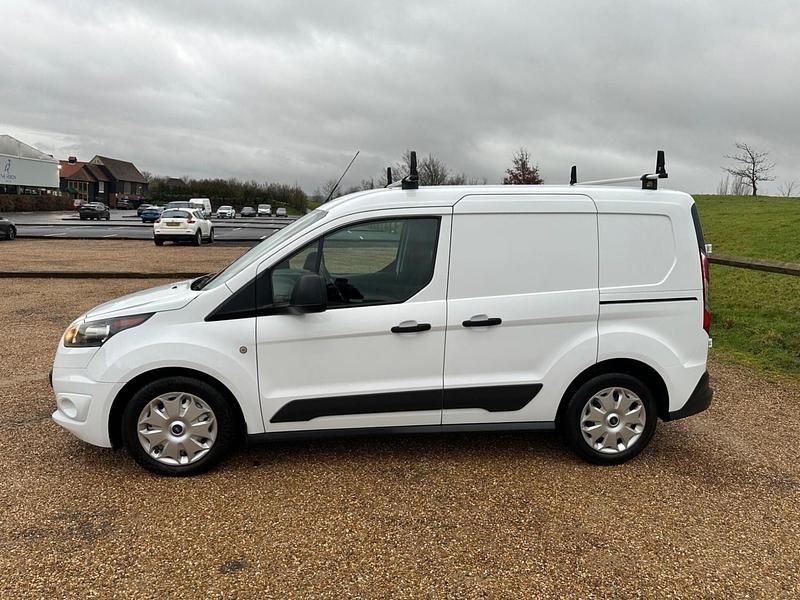 Used Ford Transit Connect Trend 100 HP (73 kW) 2017 White MPV